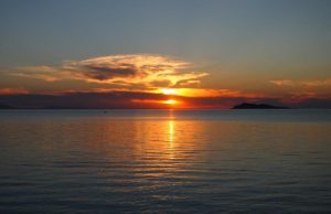 Алакөл, жерің шалғай, суың керім…