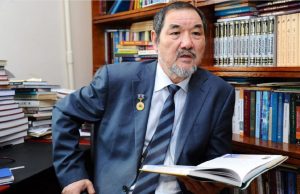 Тұрсын ЖҰРТБАЙ, жазушы, ғалым: …Кейде ұрандап жүріп ұлттық рухымыздың мәйегін имансыз қалдырып алатынымыз өкінішті…