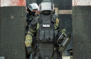 Шымкенттегі ХҚКО-ға арнайы жасақ неге басып кірді?