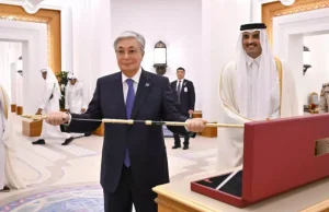 Тоқаевқа Қатардың ең жоғары мемлекеттік символы табысталды