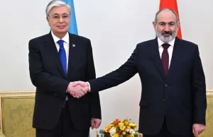 Тоқаев Арменияда Пашинянмен келіссөз жүргізді