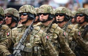 Польша Беларусьпен шекарадағы әскерін үш есе көбейтеді