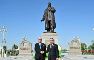 Ашхабадтағы Абай ескерткішін салтанатты түрде ашты