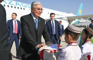 Тоқаев Түрікменстанға ресми сапармен барды