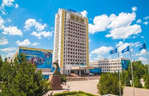 Жастар бейбітшілікті қолдайды: ҚазҰУ студенттері Қазақстан халқы Ассамблеясының мерейтойына қатысты