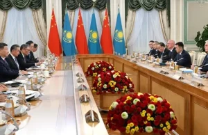 Мемлекет басшысы ҚХР төрағасымен келіссөз жүргізді