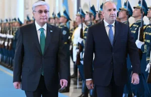 Тоқаев Ақордада Болгария президентін қарсы алды