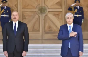 Тоқаев Әлиевті қақтығысты бейбіт жолмен реттеу туралы декларацияға қол қоюымен құттықтады