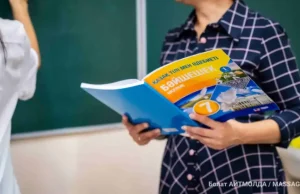 Тоқаев: Билік “Педагог мәртебесі туралы“ заңды өрескел бұзып отыр