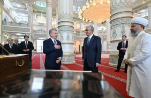 Тоқаев пен Мирзиёев Түркістандағы жаңа мешітті ашты