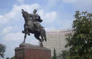 Ескерткіш көп, бірақ оларда жан жоқ!